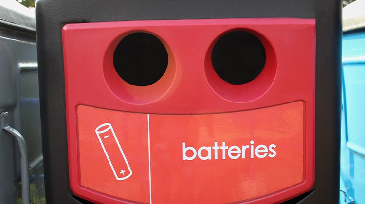 proper battery disposal and recycling bin