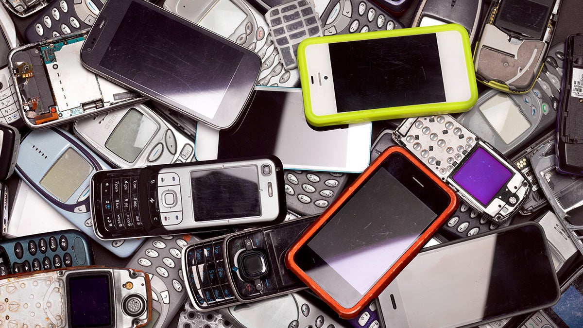 How to get rid of your old cell phone
