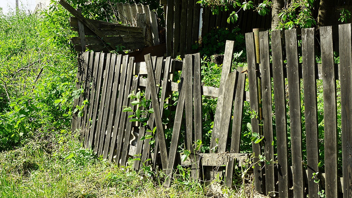 How to remove a fence