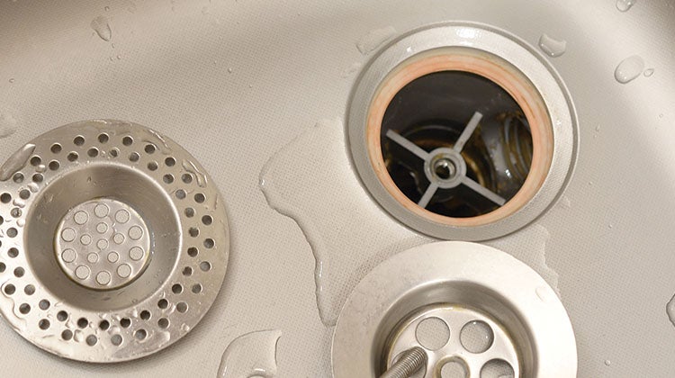 disassemble-kitchen-sink