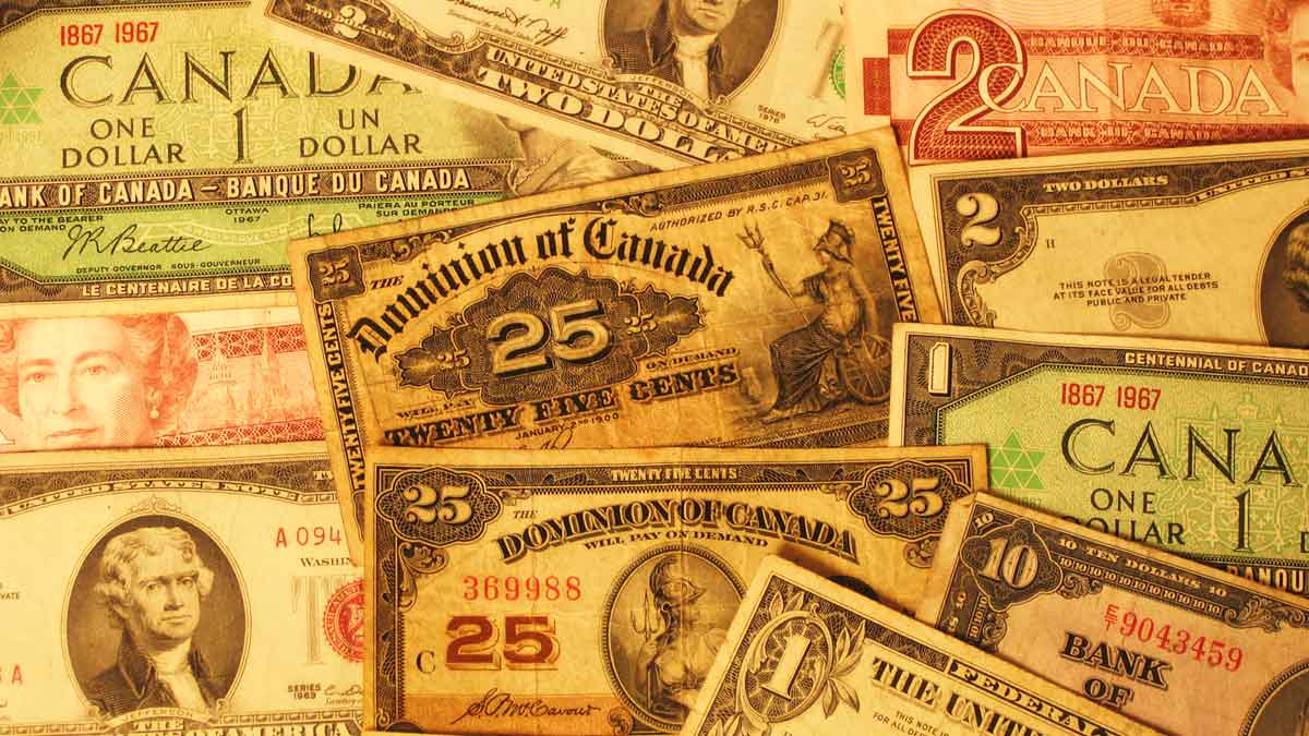 Many old Candian dollar bills