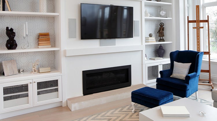 Organized living room with built in storage Organized living room with built in storage